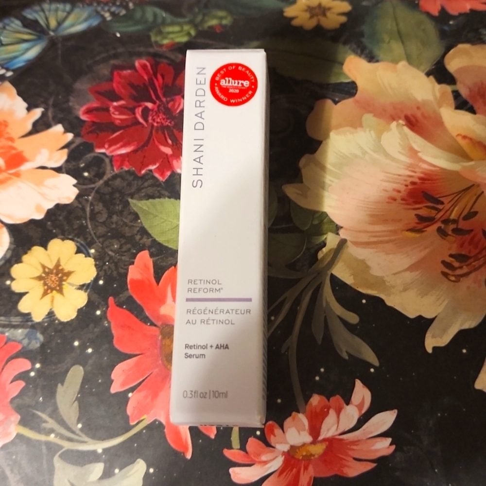 SHANI DARDEN. Retinol + AHA Serum.